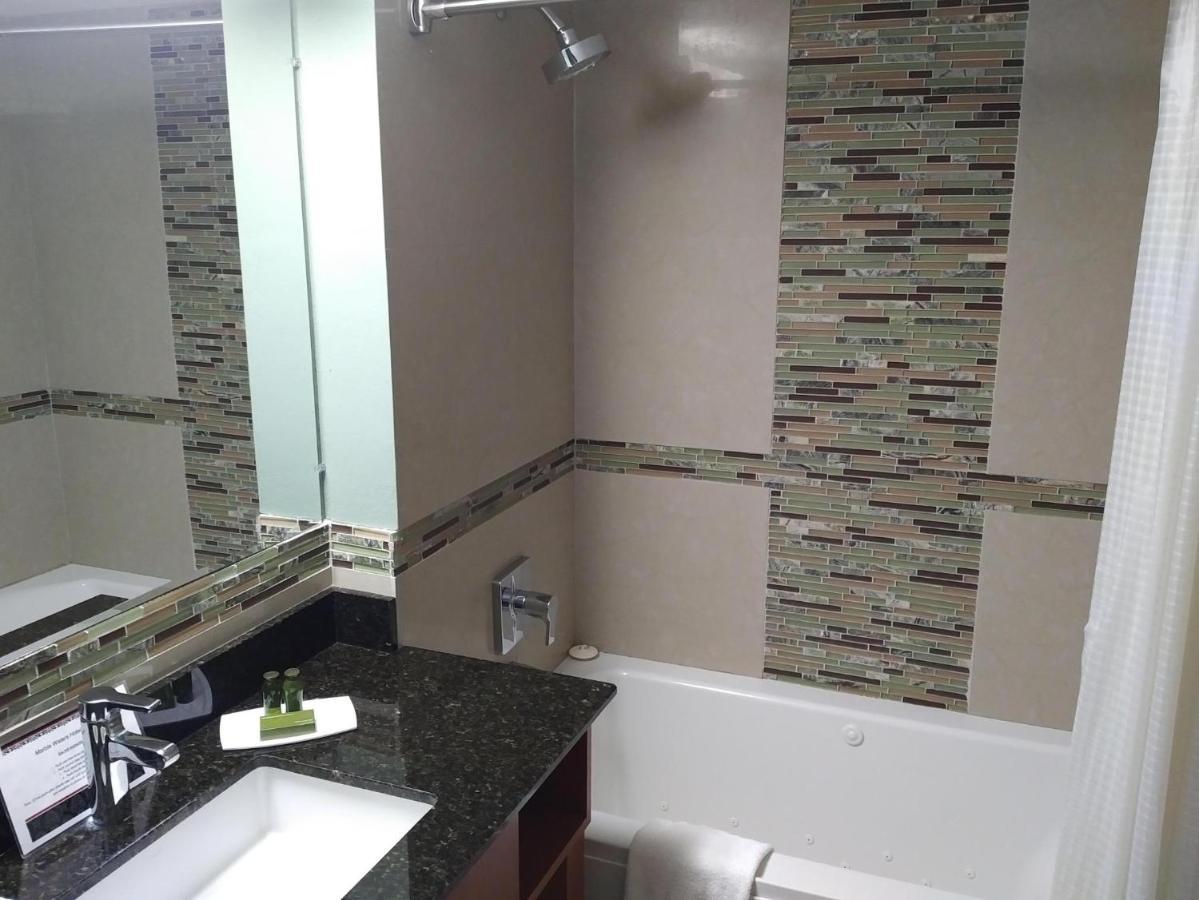 Marble Waters Hotel & Suites, Trademark By Wyndham (Adults Only) Jacksonville Eksteriør billede
